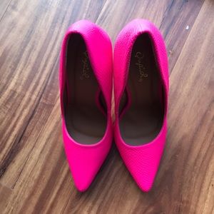 Hot neon pink narrow toe heals